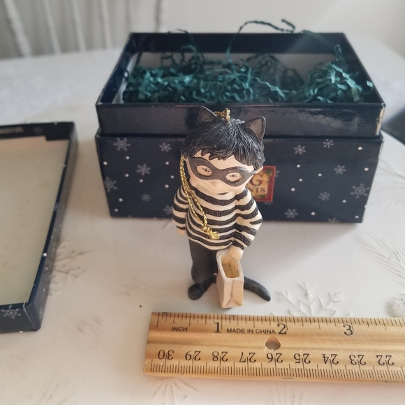 Lang and Wise 1998  Ceramic Ornament   Masked Cat - Picture 11 of 12